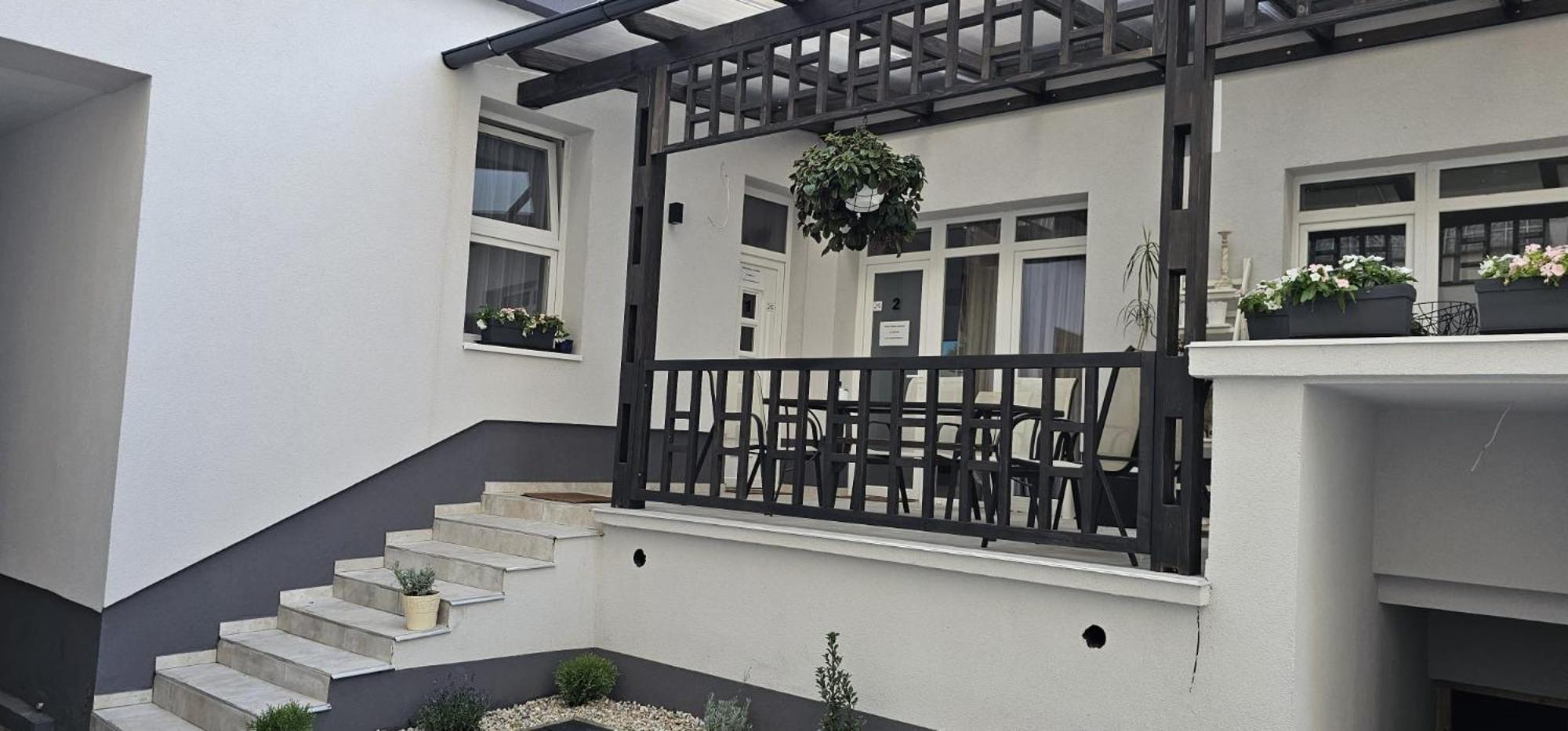 Peterfia Boutique Apartments Debrecen Exteriör bild